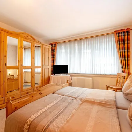 Haus Beate Klein Apartamento *